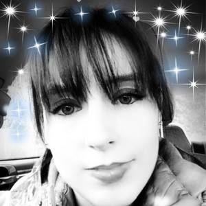 Meet your Posher, Cassandra